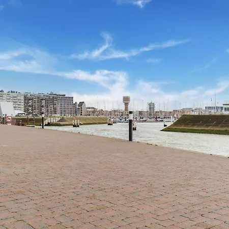 Apartment In Blankenberge Near Seafront, Cleaning Included *