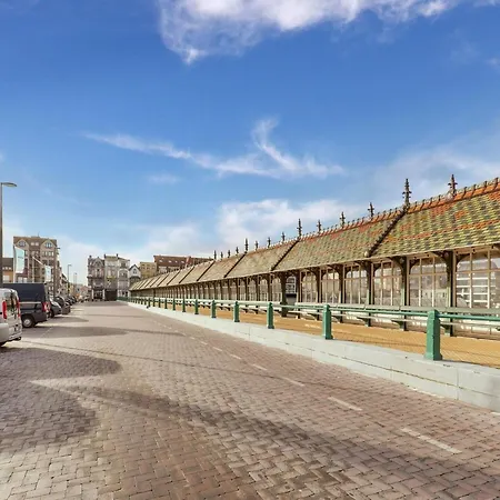 Lejlighed Apartment In Blankenberge Near Seafront, Cleaning Included *