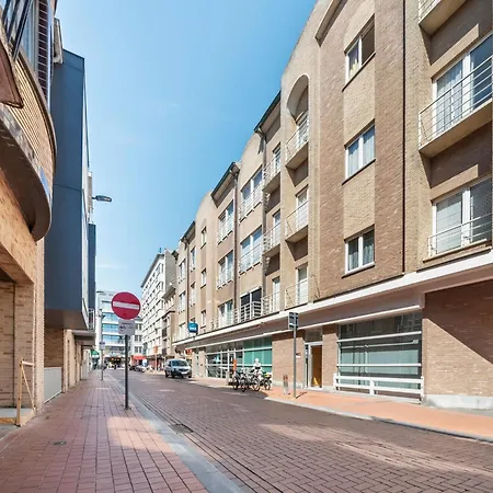 Lejlighed Apartment In Blankenberge Near Seafront, Cleaning Included *